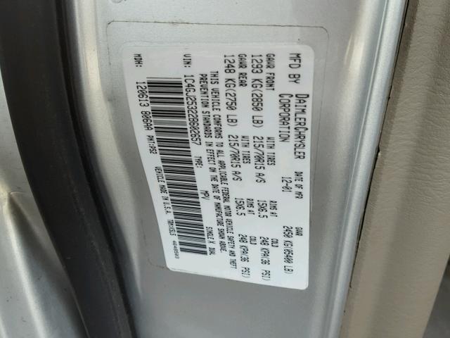 1C4GJ25322B602657 - 2002 CHRYSLER VOYAGER SILVER photo 10