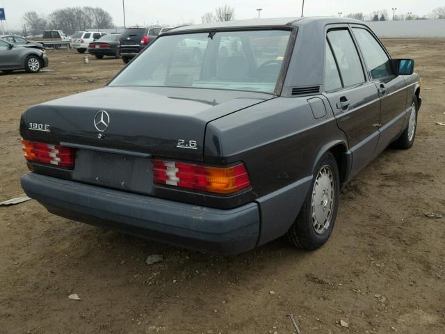 WDBDA29D4KF659875 - 1989 MERCEDES-BENZ 190 E 2.6 GRAY photo 4