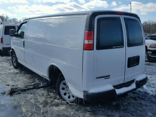 1GCSGAFX9D1163261 - 2013 CHEVROLET EXPRESS G1 WHITE photo 3