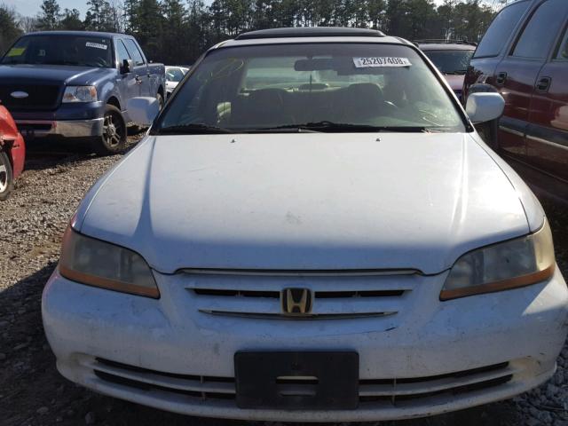 1HGCG56641A124383 - 2001 HONDA ACCORD EX WHITE photo 9