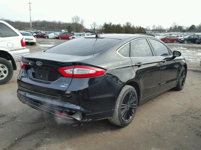 3FA6P0T9XGR393828 - 2016 FORD FUSION SE BLACK photo 4