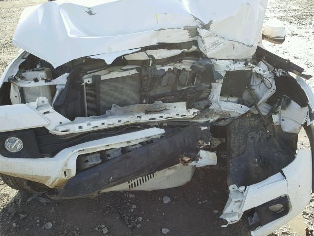 3TMCZ5AN0HM067796 - 2017 TOYOTA TACOMA DOU WHITE photo 7