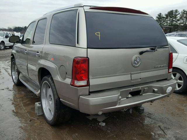 1GYEK63N72R250984 - 2002 CADILLAC ESCALADE L BEIGE photo 3