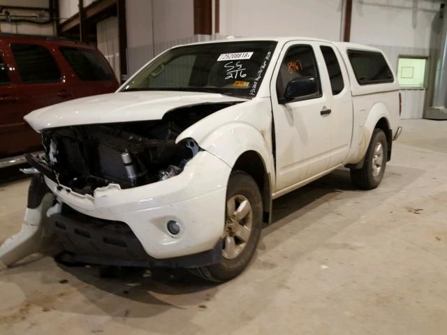 1N6AD0CW5DN736351 - 2013 NISSAN FRONTIER S WHITE photo 2