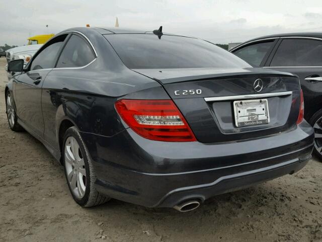 WDDGJ4HB0DF981223 - 2013 MERCEDES-BENZ C 250 GRAY photo 3