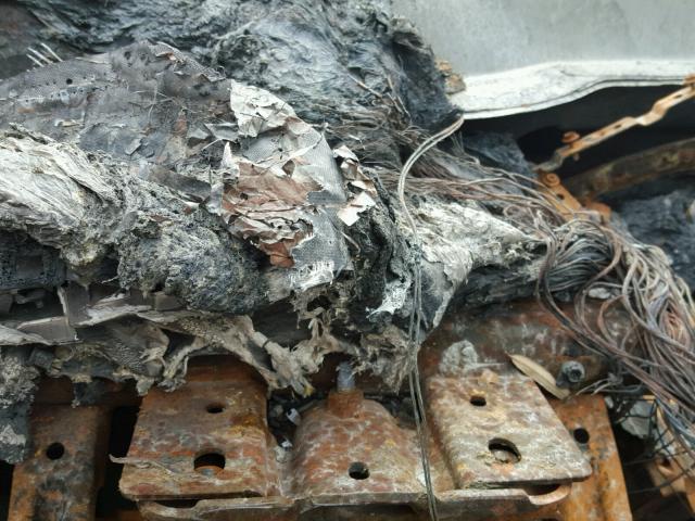 N0V1N25209158 - 2006 JEEP COMMANDER BURN photo 8