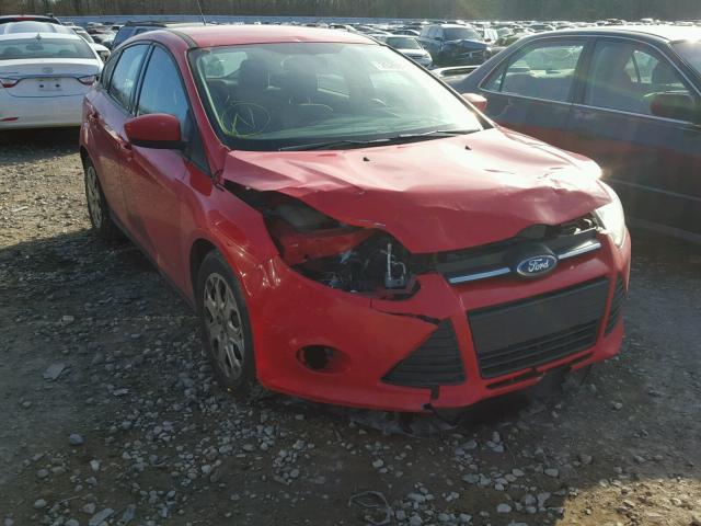 1FAHP3K23CL282397 - 2012 FORD FOCUS SE RED photo 1