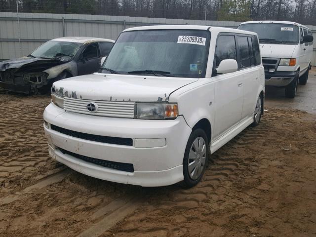 JTLKT324664093484 - 2006 TOYOTA SCION XB WHITE photo 2