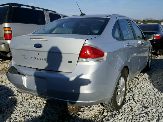 1FAHP35N48W185205 - 2008 FORD FOCUS SE SILVER photo 4