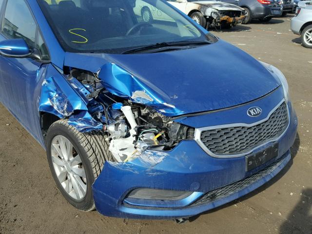 KNAFX4A61E5205429 - 2014 KIA FORTE LX BLUE photo 9