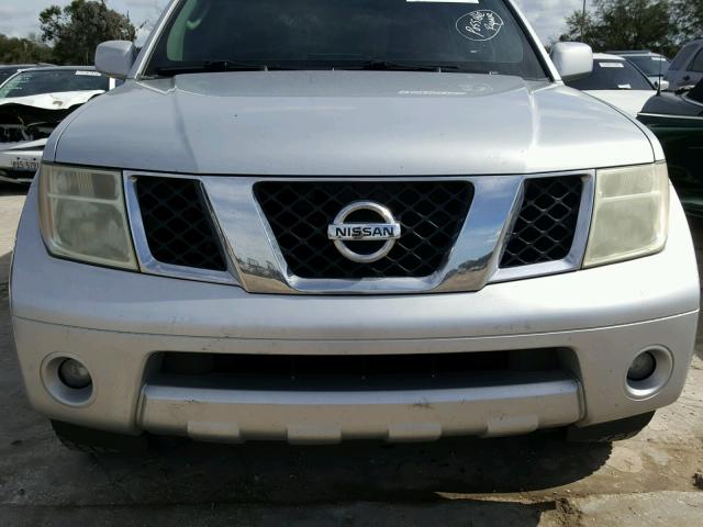 5N1AR18U97C623998 - 2007 NISSAN PATHFINDER SILVER photo 9