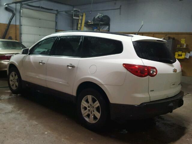 1GNKVGED6BJ380450 - 2011 CHEVROLET TRAVERSE L WHITE photo 3