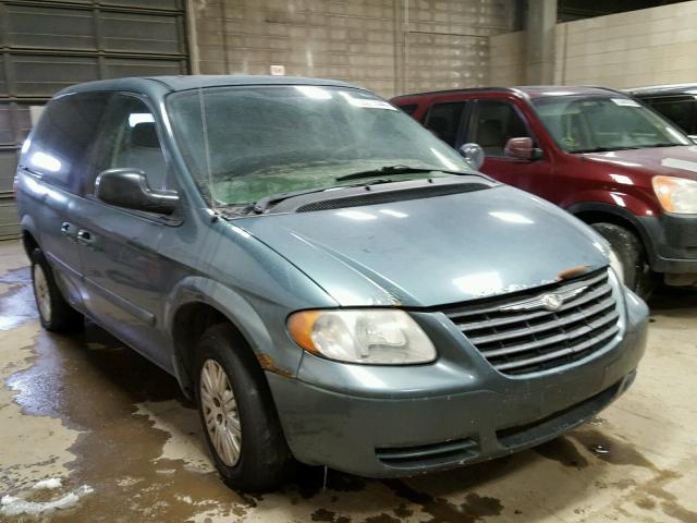 1C4GP45R95B394442 - 2005 CHRYSLER TOWN & COU GREEN photo 1