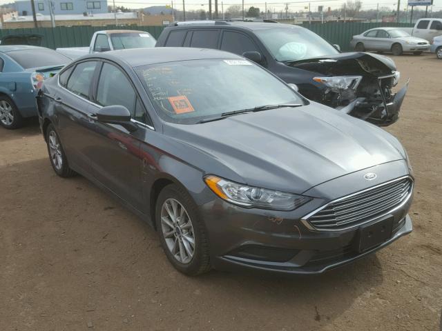 3FA6P0H75HR398492 - 2017 FORD FUSION SE GRAY photo 1