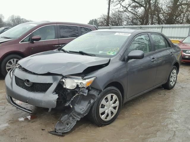 2T1BU4EE7AC522379 - 2010 TOYOTA COROLLA BA GRAY photo 2