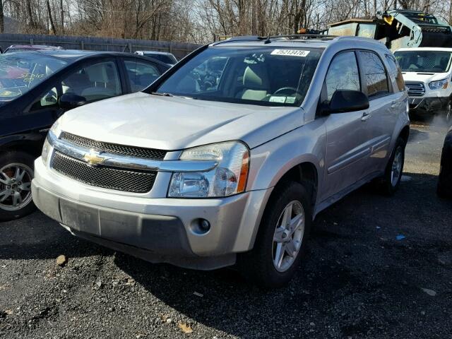 2CNDL73F356101173 - 2005 CHEVROLET EQUINOX LT SILVER photo 2