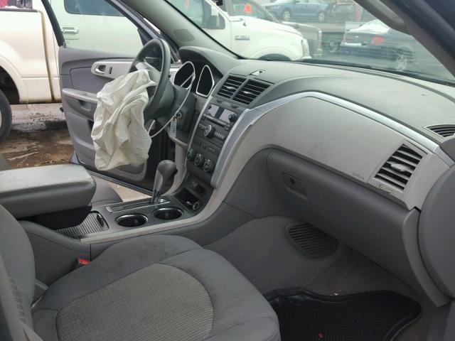 1GNKREED7BJ283752 - 2011 CHEVROLET TRAVERSE L GRAY photo 5