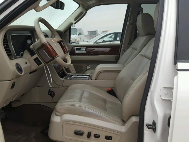 5LMJJ2H55BEJ00378 - 2011 LINCOLN NAVIGATOR 白色 照片 5