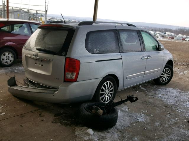 KNDMH4C79B6400651 - 2011 KIA SEDONA EX SILVER photo 4