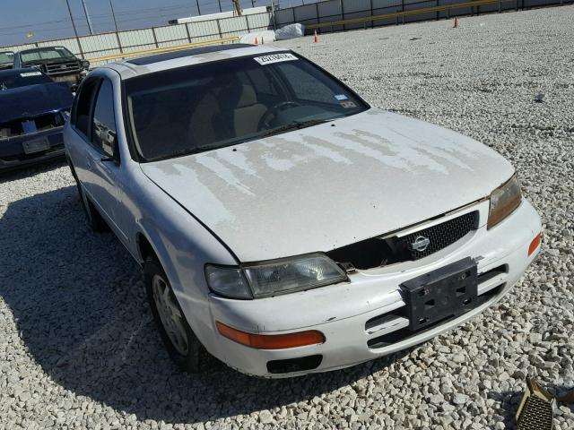 JN1CA21D7ST660726 - 1995 NISSAN MAXIMA GLE WHITE photo 1