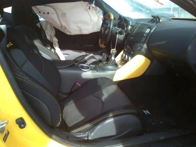 JN1AZ4EH8JM570941 - 2018 NISSAN 370Z BASE YELLOW photo 5