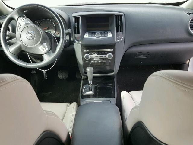 1N4AA5AP9AC804099 - 2010 NISSAN MAXIMA S SILVER photo 9