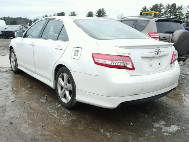 4T1BF3EKXBU638122 - 2011 TOYOTA CAMRY BASE WHITE photo 3