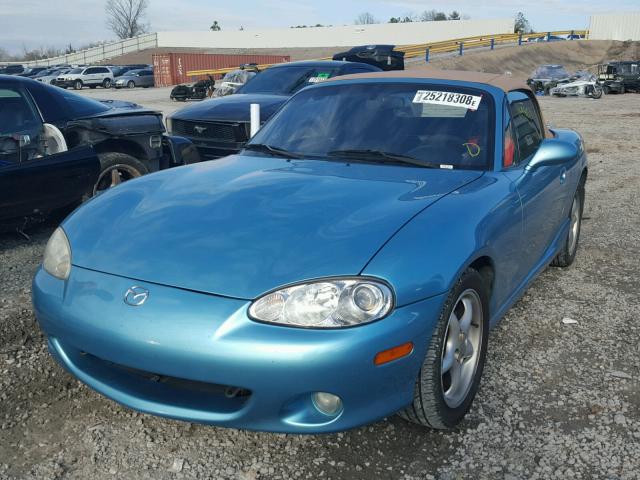 JM1NB353020233545 - 2002 MAZDA MX-5 MIATA BLUE photo 2