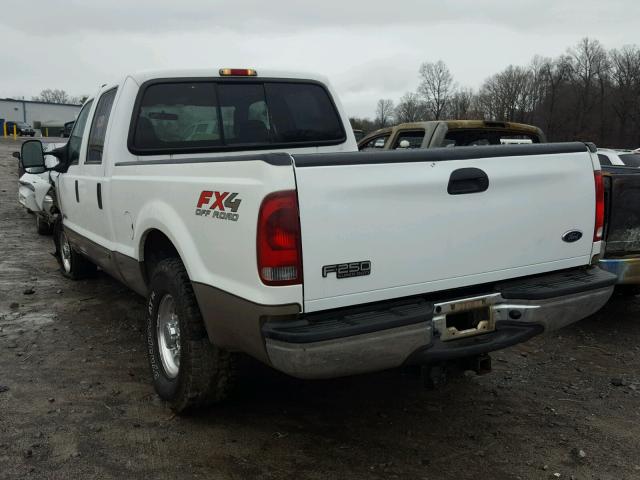 1FTNW21PX3ED02074 - 2003 FORD F250 SUPER WHITE photo 3