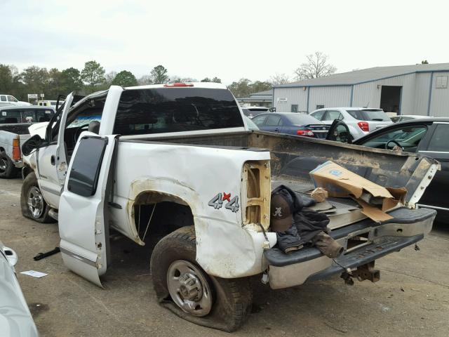 1GTHK29U92E105978 - 2002 GMC SIERRA K25 WHITE photo 3