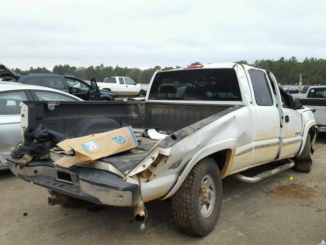 1GTHK29U92E105978 - 2002 GMC SIERRA K25 WHITE photo 4