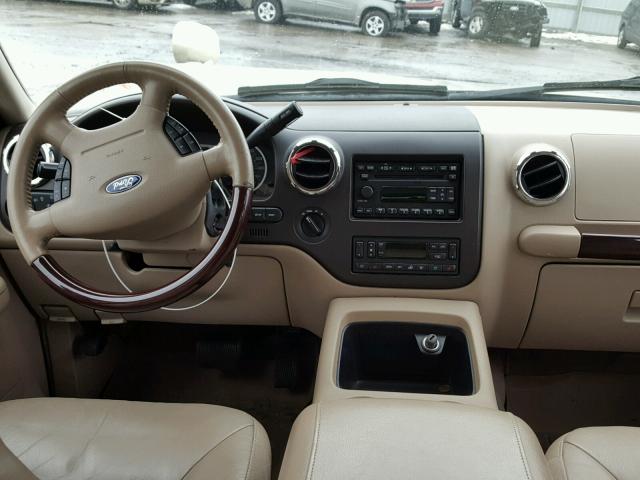 1FMFU20506LA25263 - 2006 FORD EXPEDITION CREAM photo 9