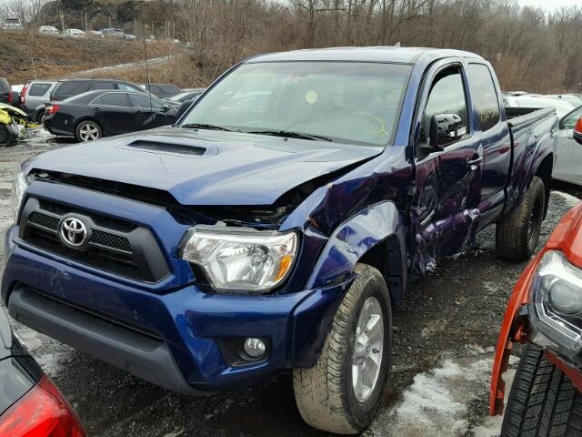 5TFUU4EN6FX126607 - 2015 TOYOTA TACOMA ACC BLUE photo 2