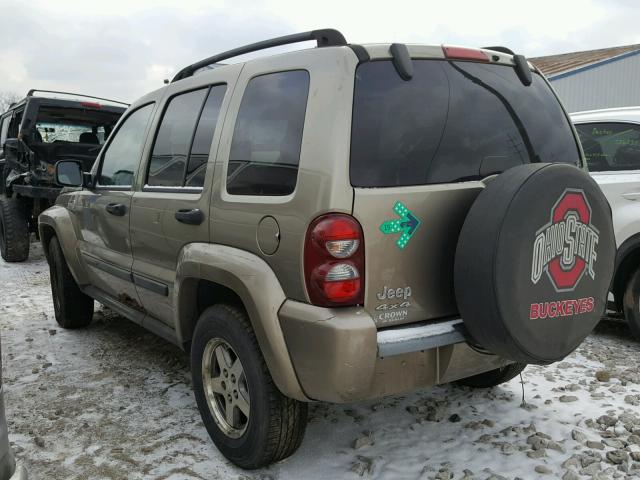 1J4GL38K55W669828 - 2005 JEEP LIBERTY RE BEIGE photo 3