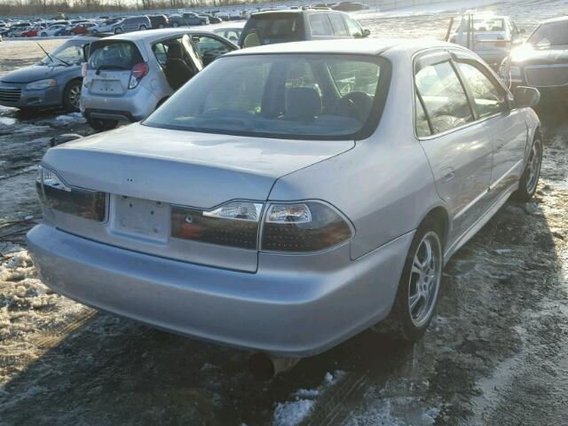 1HGCF86661A044720 - 2001 HONDA ACCORD VAL SILVER photo 4