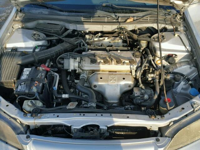 1HGCF86661A044720 - 2001 HONDA ACCORD VAL SILVER photo 7