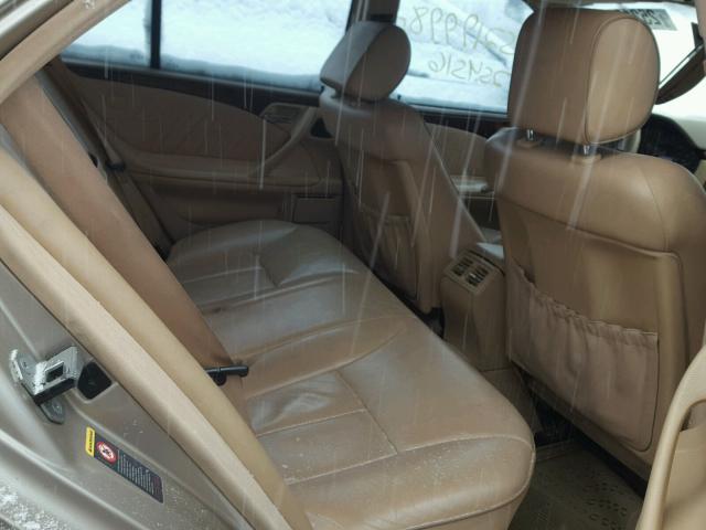 WDBJF82J52X070805 - 2002 MERCEDES-BENZ E 320 4MAT GOLD photo 6