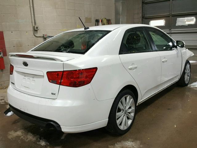 KNAFW4A39C5550181 - 2012 KIA FORTE SX WHITE photo 4