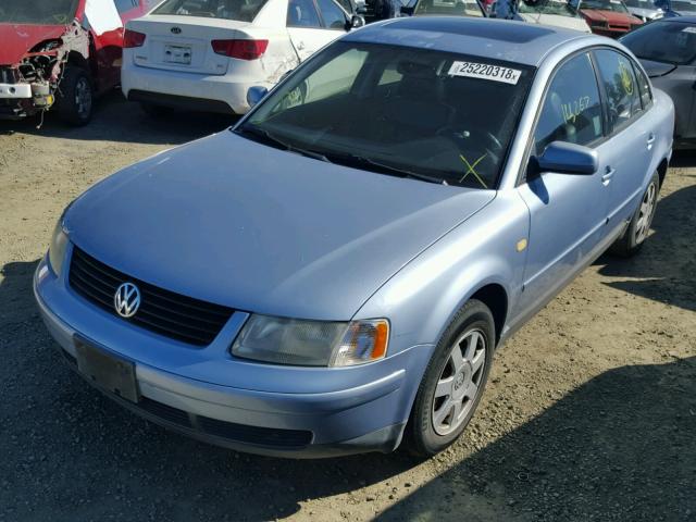 WVWPD63B2XE448160 - 1999 VOLKSWAGEN PASSAT GLX BLUE photo 2