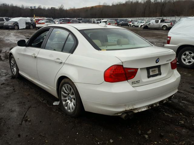 WBAPH73519E129093 - 2009 BMW 328 I WHITE photo 3