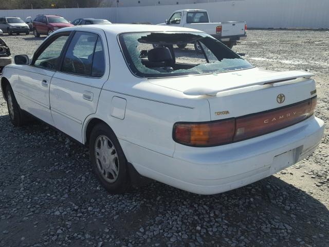 4T1VK13E8PU076724 - 1993 TOYOTA CAMRY XLE WHITE photo 3