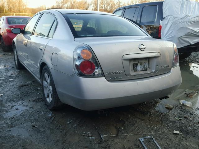 1N4AL11E82C273335 - 2002 NISSAN ALTIMA BAS SILVER photo 3