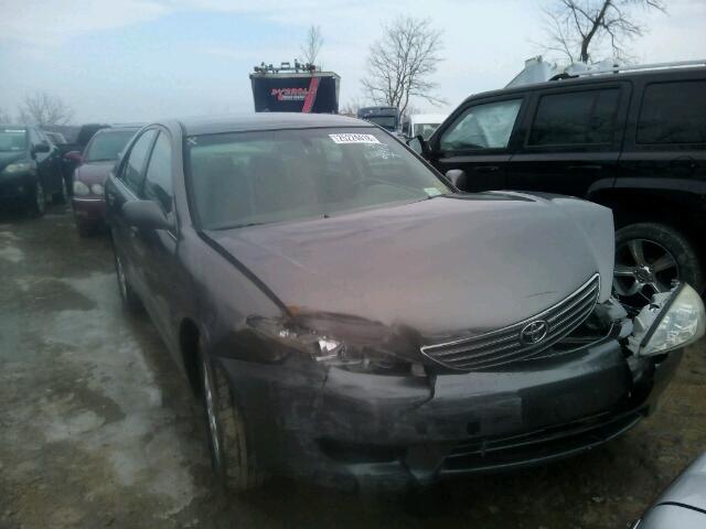 JTDBE30K063041619 - 2006 TOYOTA CAMRY LE GRAY photo 1