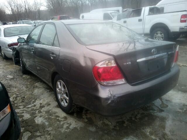 JTDBE30K063041619 - 2006 TOYOTA CAMRY LE GRAY photo 3