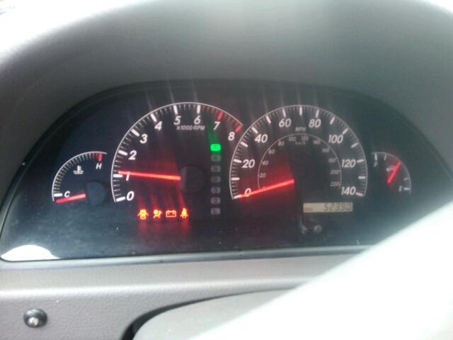 JTDBE30K063041619 - 2006 TOYOTA CAMRY LE GRAY photo 8