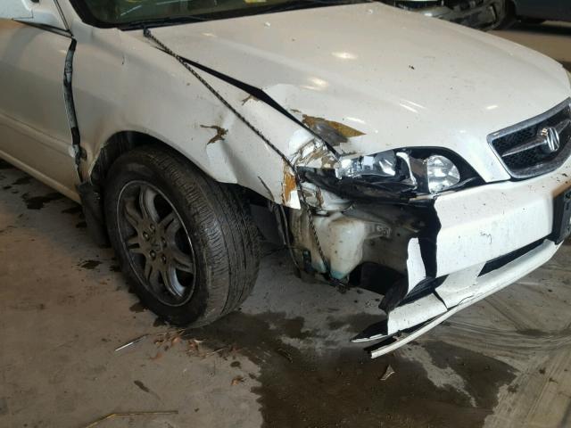 19UUA56681A024146 - 2001 ACURA 3.2TL WHITE photo 9