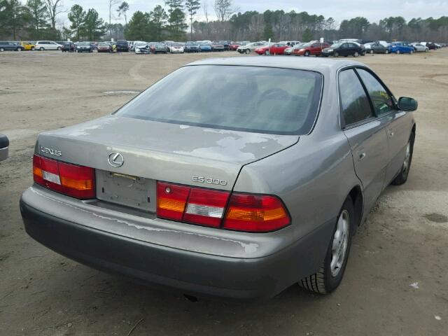 JT8BF28G2W0142555 - 1998 LEXUS ES 300 SILVER photo 4