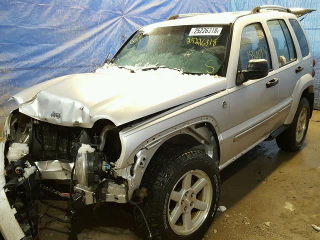 1J8GL58KX5W513326 - 2005 JEEP LIBERTY LI SILVER photo 2