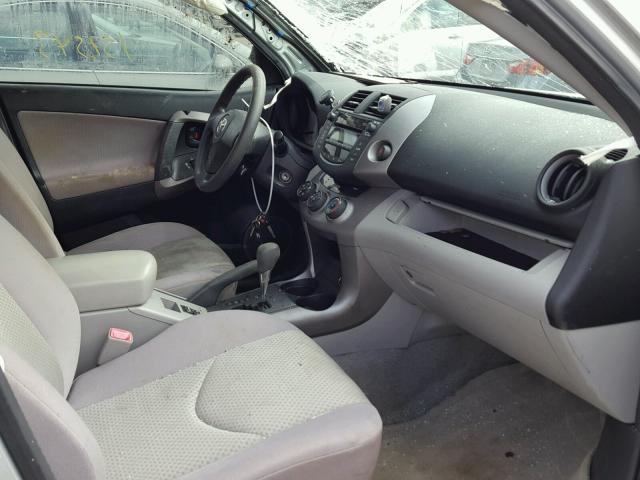 JTMBD33VX86066439 - 2008 TOYOTA RAV4 SILVER photo 5