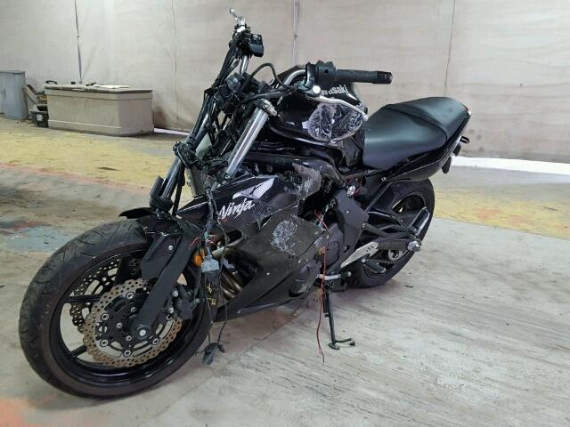 JKAEXEC15BDA67026 - 2011 KAWASAKI EX650 C 黑色 照片 2